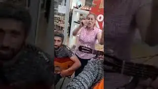 Gipsy Roma street Singing