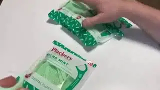 Review tăm chỉ nha khoa Plackers micro mint 90 cây