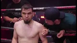 Под чем он ? 