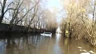 Эвакуация утонувшего Пробокса