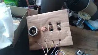 Incandescent RAM - Refresh Circuit functions-ish!