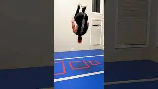 Backflip in the square challenge 🎯 vs @Matt.Larose