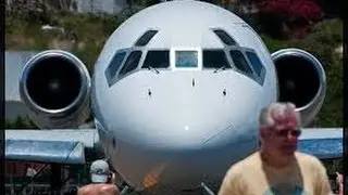 Heavy Traffic Full Blast MD80 Departure out of St Maarten Rwy 10!