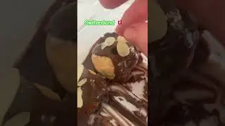 Как же это вкусно Профитроли в шоколаде. 
