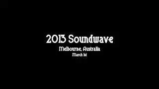 Soundwave 2013 | Melbourne | Mike Patton owns heckler in crowd!