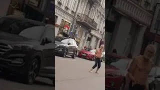 Киевский весельчак на Почтовой площади