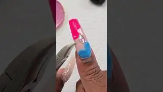 I love the sound of nails flying across the room 😌😂💅🏾