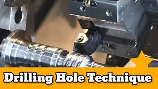 How to drill hole using lathe