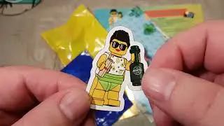 The Minifig Club August '23 Un"box"ing