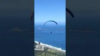 Voo de parapente no Rio de janeiro.