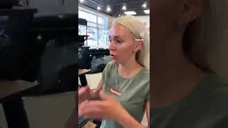 Обычный день #miss_spl в магазине автозвука