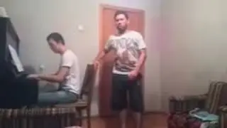 Парень поет как Паваротти!!! Невероятно!