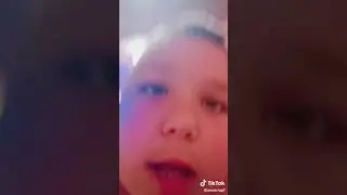 Бабуля ни отвичаит
