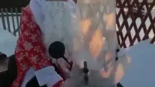 Дед мороз на снегоходе.