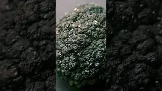 Dark Oxygen: Discovery of Oxygen Producing Metallic Nodules on Deep Ocean Floor 