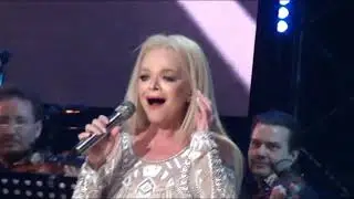 Лариса Долина