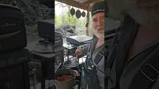 Cooking chili. #loco.  #brucethealligatorman@gmail.com