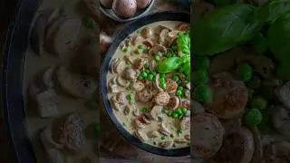 Schnelle Jägerpfanne mit Bratwurst #shorts#kochen #schnellerezepte