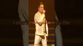 ‘When You’re Looking Like That’ was released in 2001 🤩 #westlife #throwbacksongs #2000s #livemusic