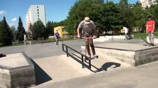 one clip Plaza Pardubice