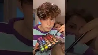 doing my mom’s makeup ❤️