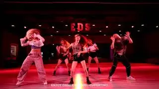 TWICE · Go Hard