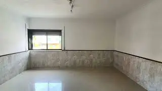 Apartamento T1 com parqueamento e arrecadação Palhais - Charneca da Caparica