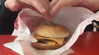Stop Motion burger unwrapped