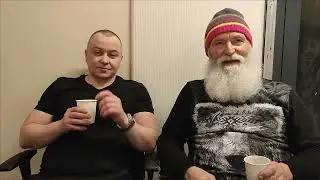 Мухомор сближает