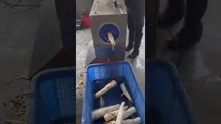 Cassava blade peeling machine