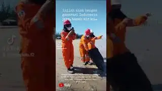 Terpesona pantai nan indah. @firmantetu.