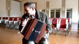 Стоякин Н.В. Игра на рояльной гармони.