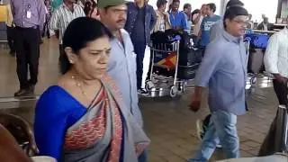 Chiranjeevi with his Wife & Elder Daughter in Shamshabad Airport on 21.11.2016