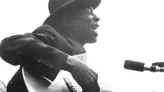 Skip James - Devil Got My Woman (Subtitulos Español)