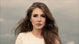 Она по жизни не любила хлам...(Ирена Буланова)
