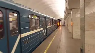Метропоезд Санкт-Петербурга 8-92: метровагон Ем-501, б. 6633 - 1 линия (01.06.18)