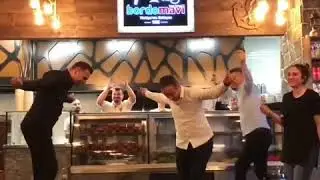 Bordo Mavi Kolbastı Show