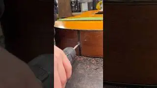 Installing a L.R. Baggs preamp #luthier #guitar