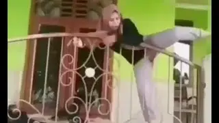Nekad Manjat Pagar!! eh malah SOBEK :D