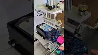 Semi automatic Flat Bottle Labelling Machine