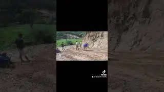 kegiatan masyarakat di desa terpencil.