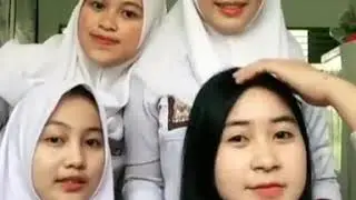 Anak sma joget - joget buka baju