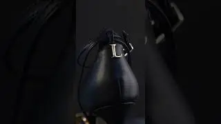 Teget sandale sa zlatnim detaljima