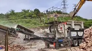 Mobile stone jaw crusher line model, Mining quarry mobile coal rock  crushing-CFTC Company