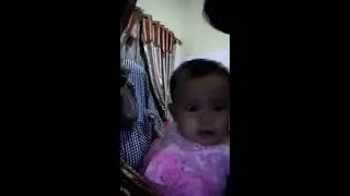 Vlog Bayi di depan Kamera