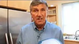 Galloping Gourmet Graham Kerr makes Organic Muesli Hippy-style!