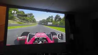 110 inches screen: LG PF1000U Beamer  + Xbox One - F1 With Thrustmaster TX