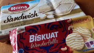 Roma Sandwich Peanut Butter dan Biskuat Cashew & Butter