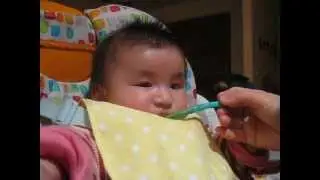 Noelle & Shalet - Feeding Shalet