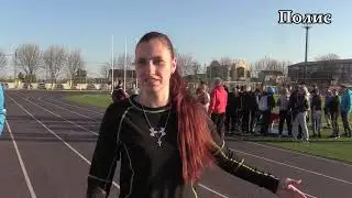 На стадионе 